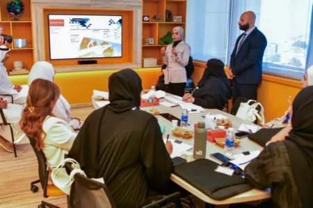 الكويت تطلق مبادرة “معزّز” لتعزيز الصحة العامة في المراكز التجارية الخليجية