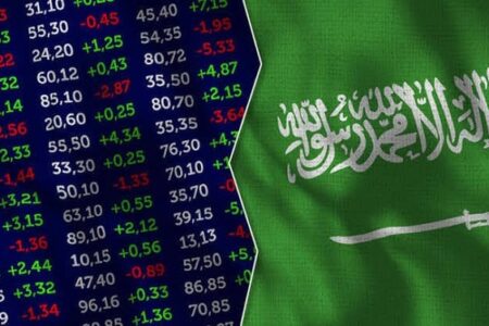 “تاسي” يستهل الأسبوع بتراجعات طفيفة وسط ترقب لنتائج الشركات.. وأسهم “البتروكيماويات” و”البنوك” تتصدر المشهد